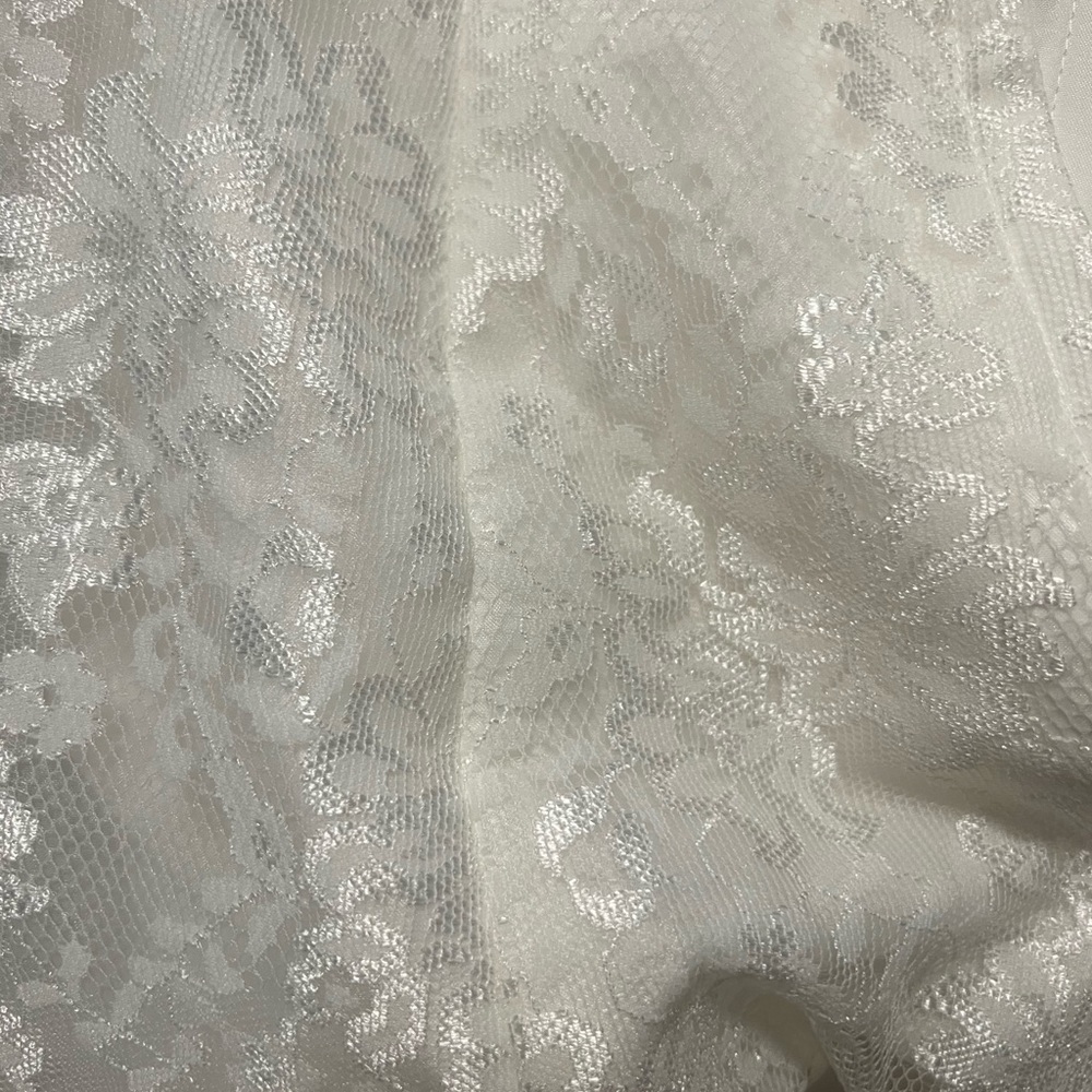 Ivory wedding dress - Picture 9 of 11